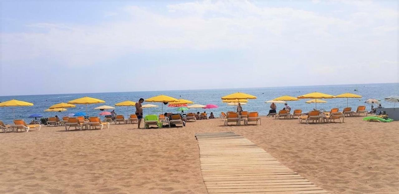 The Hollidays Apartment Calella Esterno foto